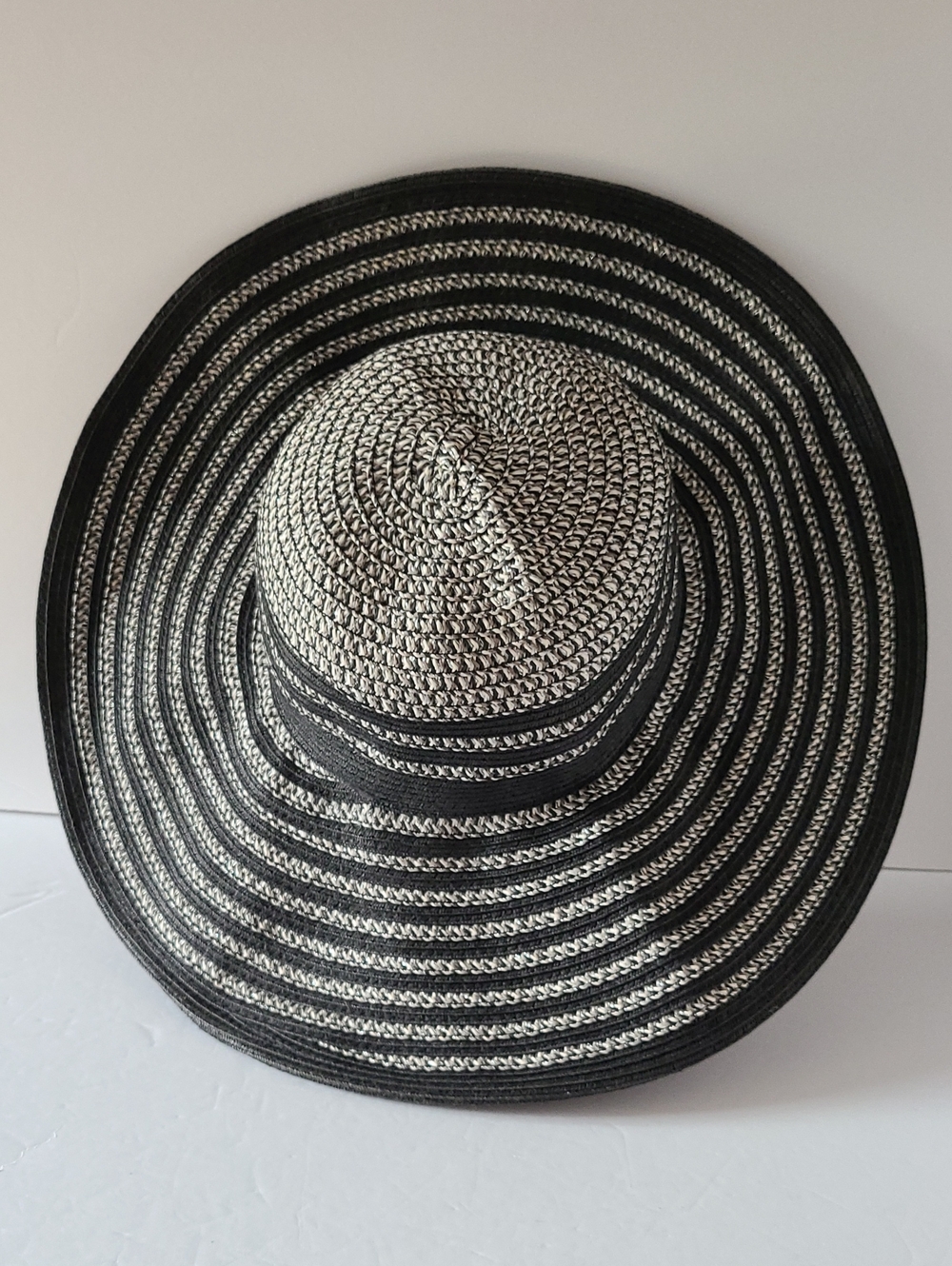 TRAVEL RESORT WEAR BEACH FLOPPY BRIMMED SUN HAT APT 9 PACKABLE SILVER & BLACK